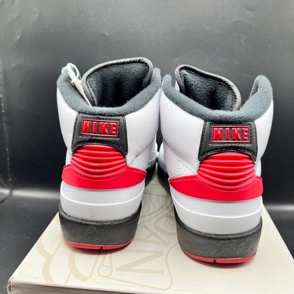 NEW Air Jordan 2 Retro Chicago White/ Black Women's Sneakers Size 7.5 DX4400-106 - Picture 7 of 10